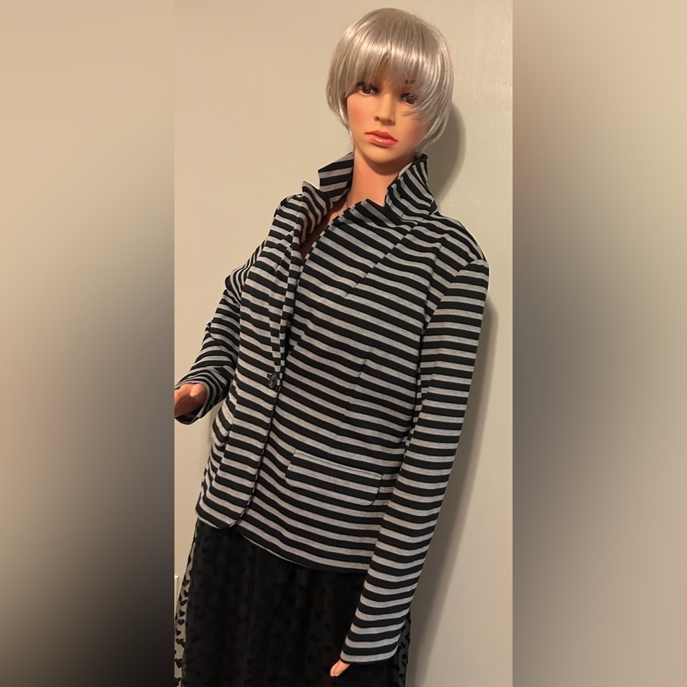 Merona Women's Striped Blazer
Jacket L/G Black Gray Single Button - Picture 2 of 5